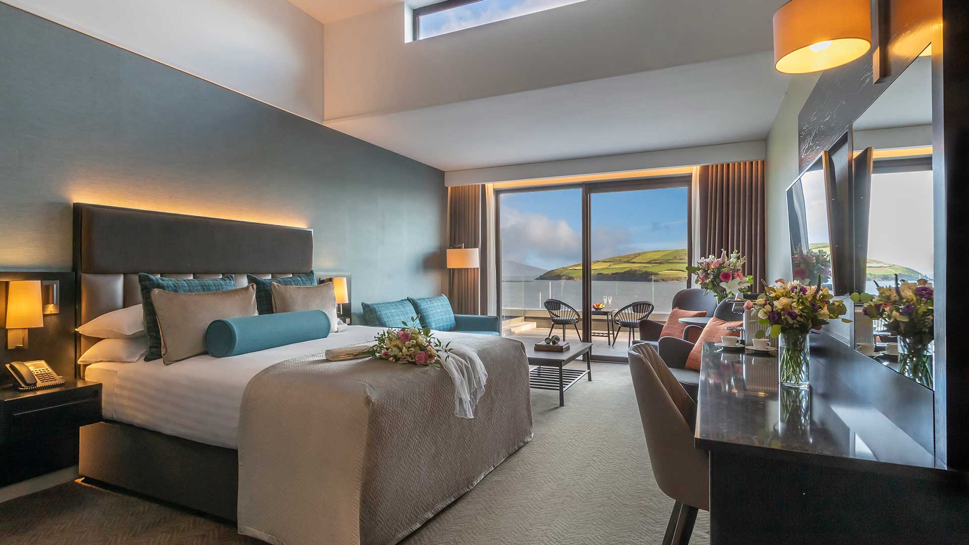 Deluxe Stays Luxury Hotel Dingle 4 Dingle Skellig Hotel   Deluxe Balcony Suite Wedding Dingle Skellig Hotel 